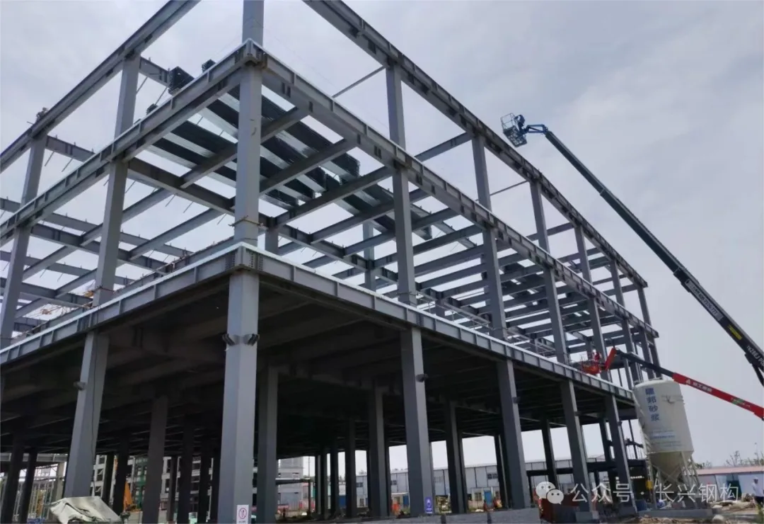 長興鋼構(gòu)：全面加強(qiáng)施工現(xiàn)場安全檢查，筑牢安全防線